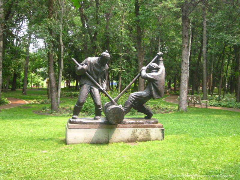 Leo Mol "Lumberjacks" sculpture