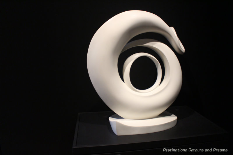 White curved sculpture by Georgia O'Keefe