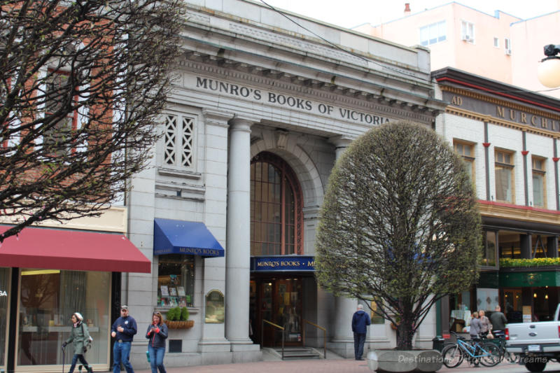 White tone exterior of Munro's Books