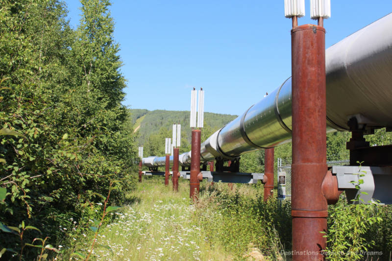 Above ground cylinder pipe of the Alaska pipeline