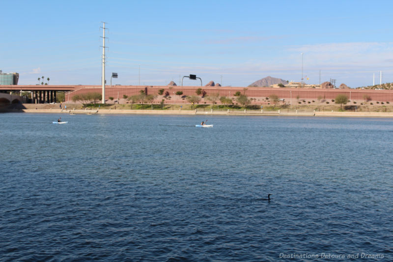 A couple of kayakers in Tempe Town Lake